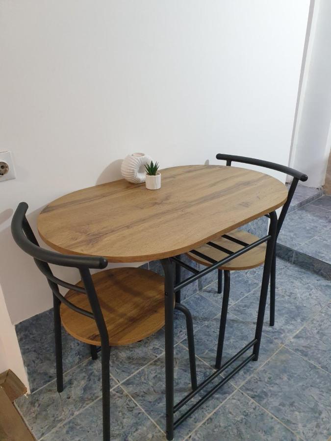 Fenix Apartman II ซาเยชาร์ ภายนอก รูปภาพ
